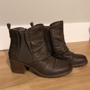 Womens BareTraps Ankle Boots, 8.5